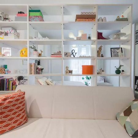 Lovely Apartment In The Heart Of Милано Екстериор снимка