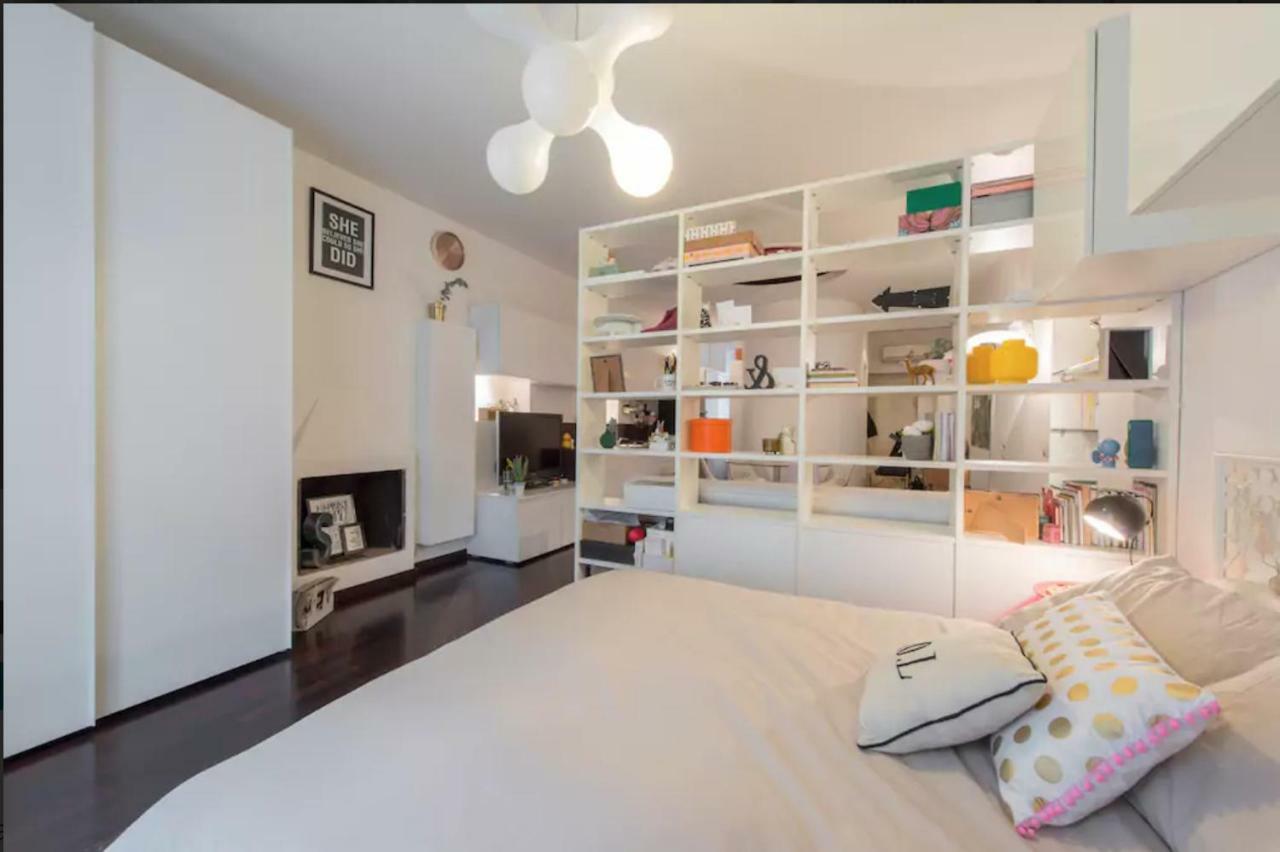 Lovely Apartment In The Heart Of Милано Екстериор снимка