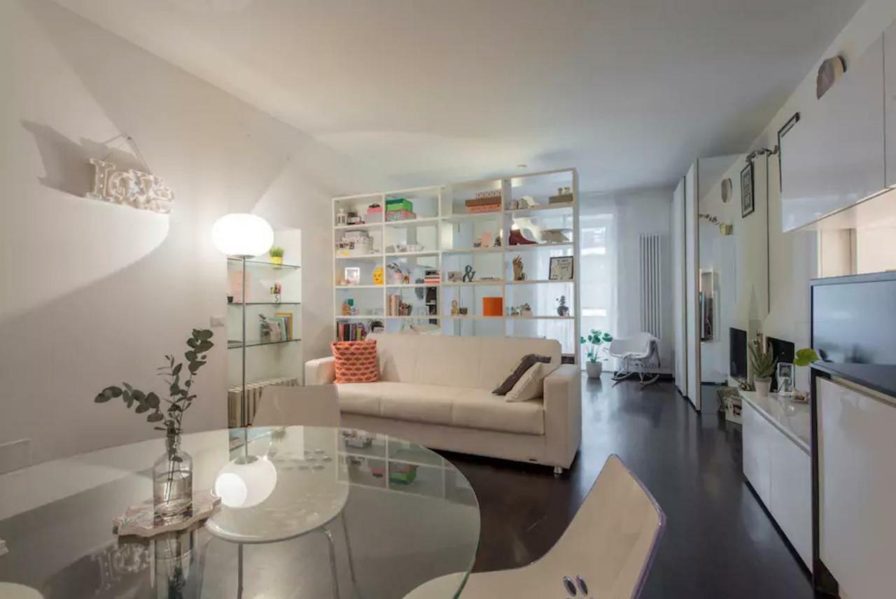 Lovely Apartment In The Heart Of Милано Екстериор снимка