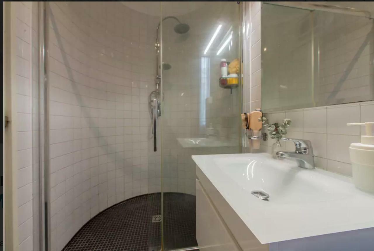 Lovely Apartment In The Heart Of Милано Екстериор снимка